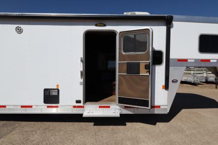 Used 2017 Exiss Trailers 4 Horse LQ Trailer