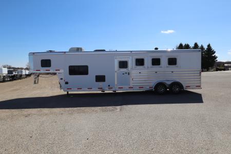 Used 2017 Exiss Trailers 4 Horse LQ Trailer