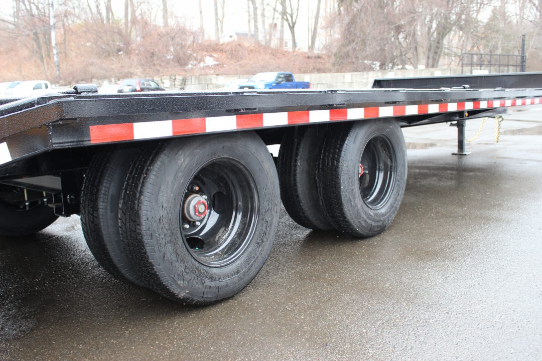 New 2026 Sure-Trac 8.5x25 (20+5) HD Deckover Trailer