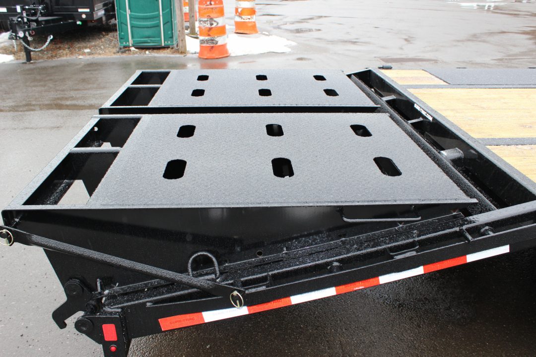 New 2026 Sure-Trac 8.5x25 (20+5) HD Deckover Trailer