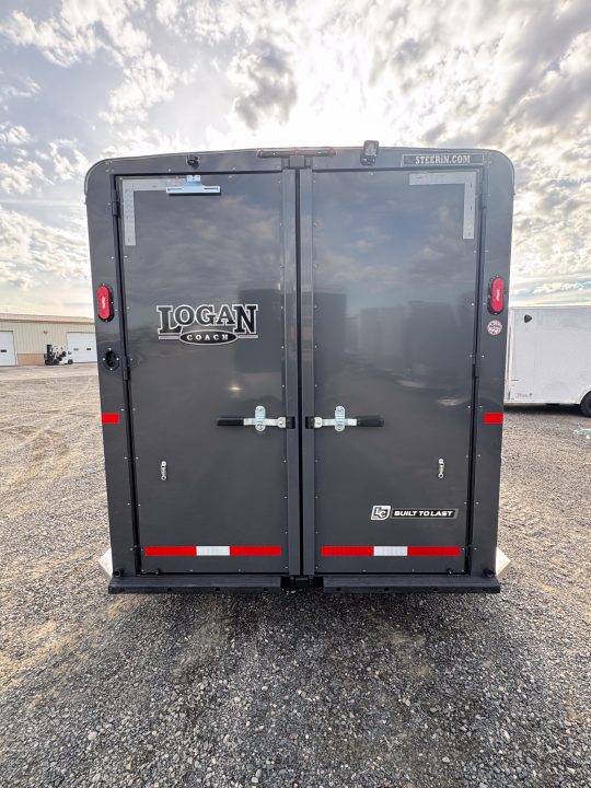 New 2026 Logan Coach Bullseye 4H GN Horse Trailer