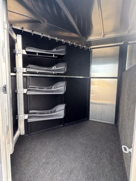 New 2026 Logan Coach Bullseye 4H GN Horse Trailer