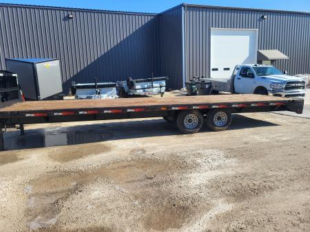 Used 2016 Maxey Trailers MAXX D Equipment Trailer