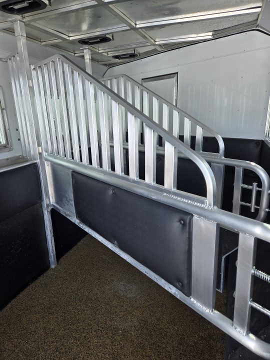 Used 2021 Merhow 3H Living Quarter Trailer