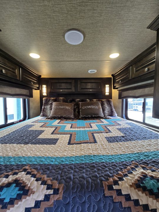 Used 2021 Merhow 3H Living Quarter Trailer