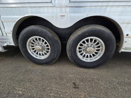 Used 2021 Merhow 3H Living Quarter Trailer