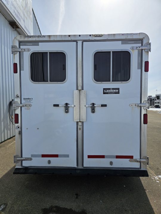 Used 2016 Featherlite Trailers Legend 5H Horse Trailer