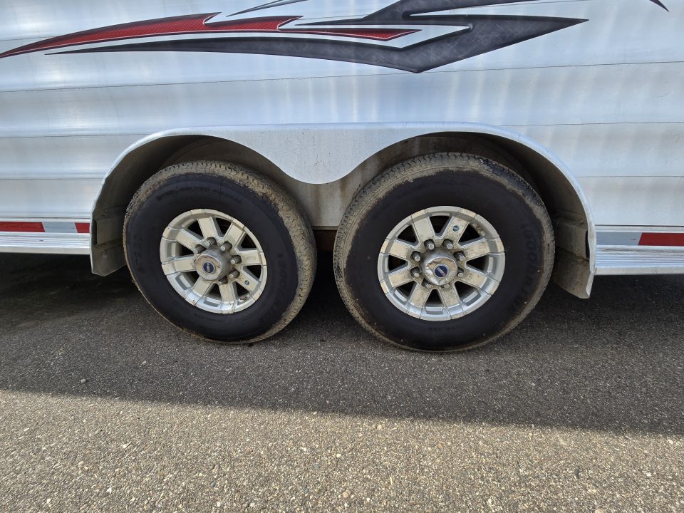 Used 2016 Featherlite Trailers Legend 5H Horse Trailer