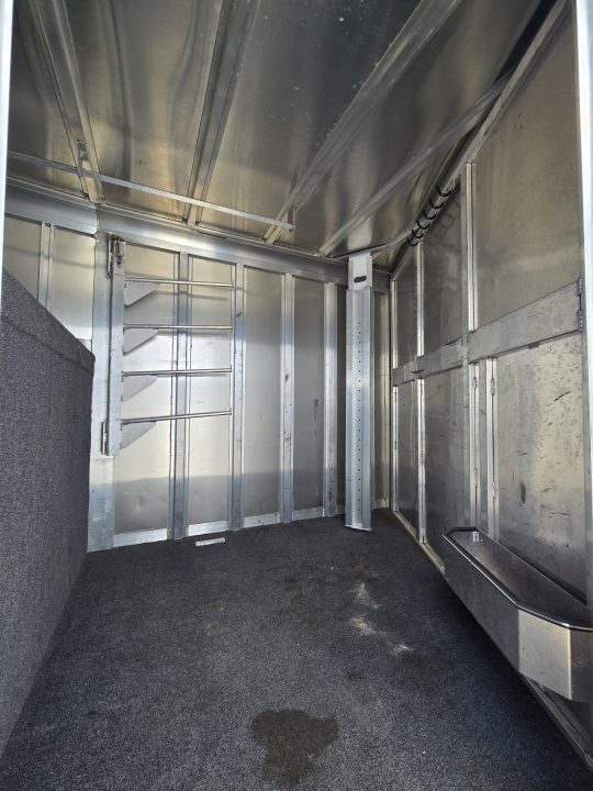 Used 2016 Featherlite Trailers Legend 5H Horse Trailer