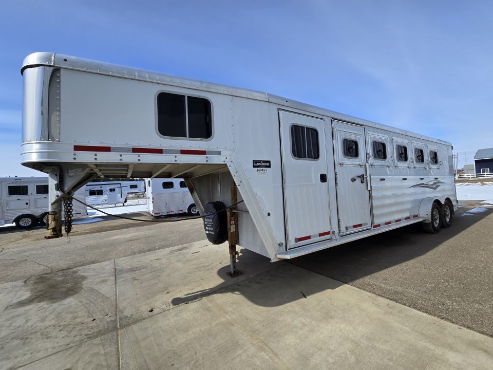 Used 2016 Featherlite Trailers Legend 5H Horse Trailer