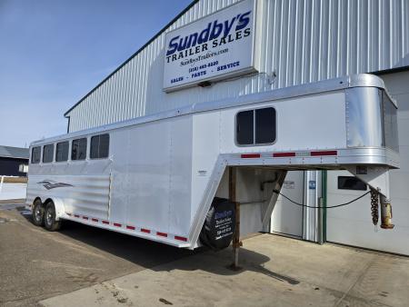 Used 2016 Featherlite Trailers Legend 5H Horse Trailer