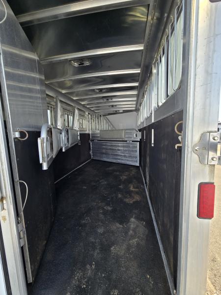 Used 2016 Featherlite Trailers Legend 5H Horse Trailer