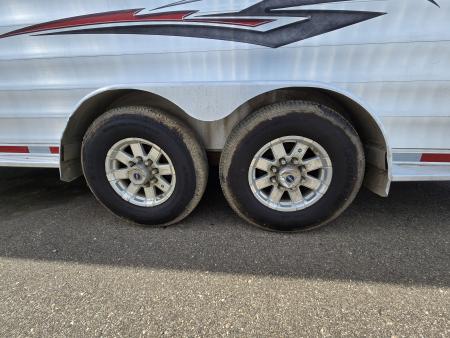 Used 2016 Featherlite Trailers Legend 5H Horse Trailer
