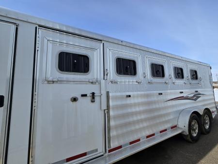 Used 2016 Featherlite Trailers Legend 5H Horse Trailer