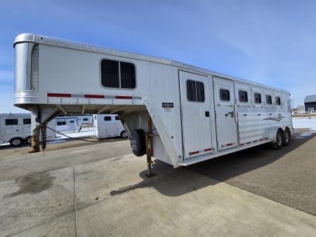 Used 2016 Featherlite Trailers Legend 5H Horse Trailer