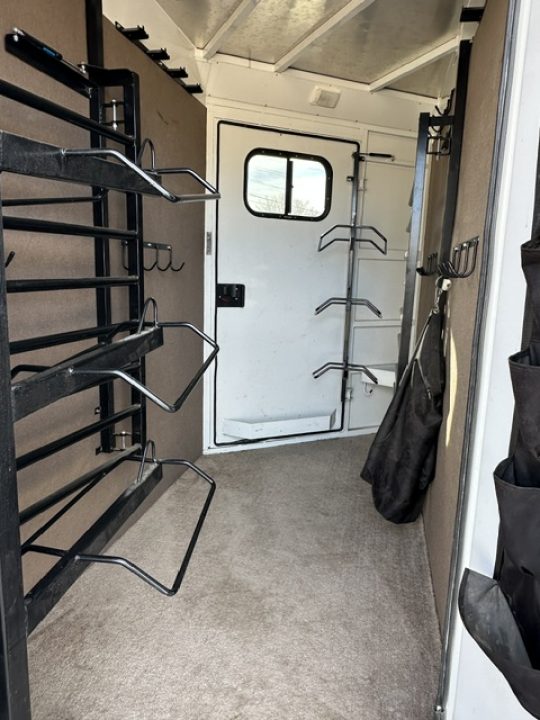 Used 2007 Trails West Sierra 3 Horse Slant