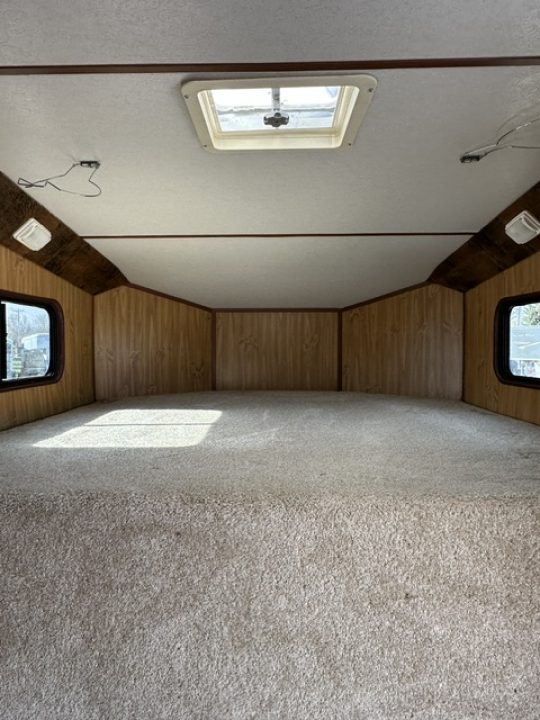 Used 2007 Trails West Sierra 3 Horse Slant