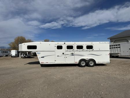 Used 2007 Trails West Sierra 3 Horse Slant