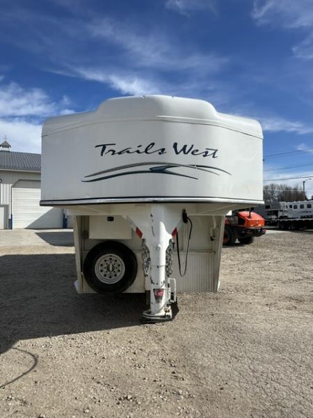 Used 2007 Trails West Sierra 3 Horse Slant