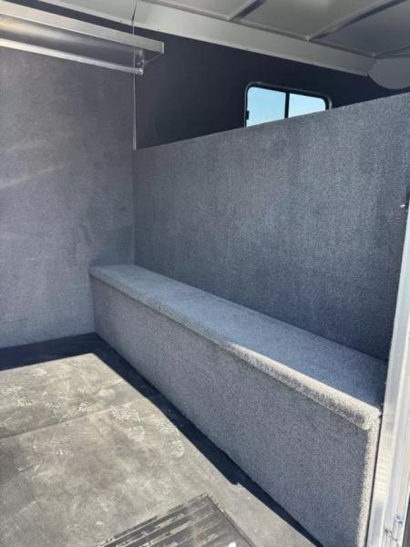 New 2027 Cimarron Norstar 3 Horse with Closet Tack