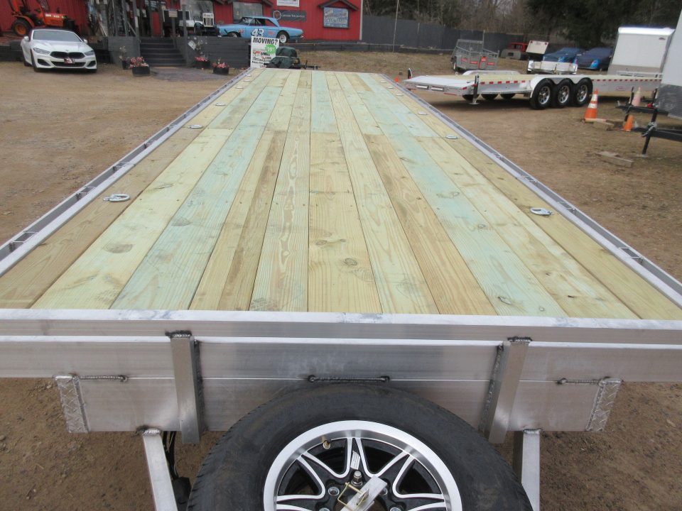 New 2026 Wolverine Trailers 21k Deckover Equipment Trailer