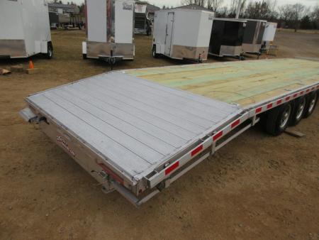New 2026 Wolverine Trailers 21k Deckover Equipment Trailer