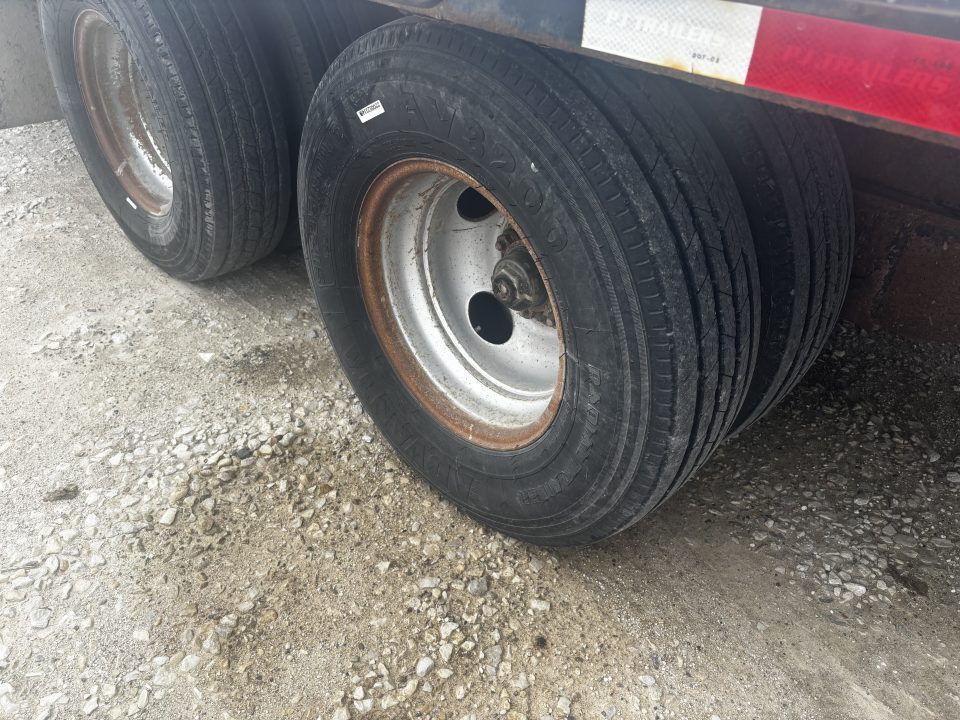 Used 2013 PJ Trailers 30’ GN Gooseneck Bodies