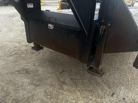 Used 2013 PJ Trailers 30’ GN Gooseneck Bodies