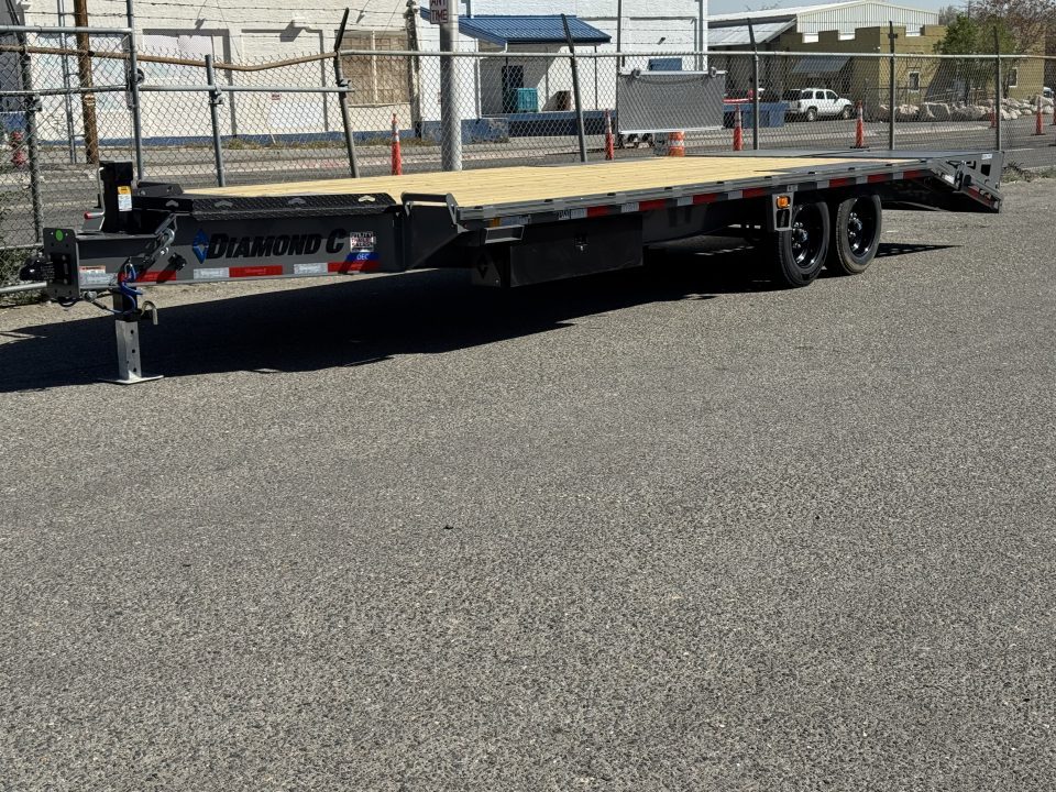 New 2026 Diamond C DEC 24' Max Ramps - 18K Deckover Equipment Trailer