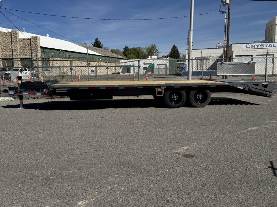 New 2026 Diamond C DEC 24' Max Ramps - 18K Deckover Equipment Trailer