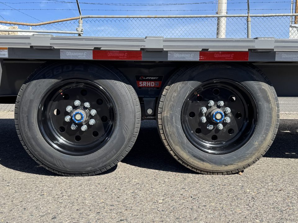 New 2026 Diamond C DEC 24' Max Ramps - 18K Deckover Equipment Trailer