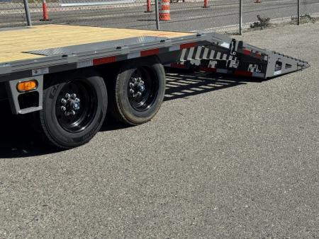 New 2026 Diamond C DEC 24' Max Ramps - 18K Deckover Equipment Trailer