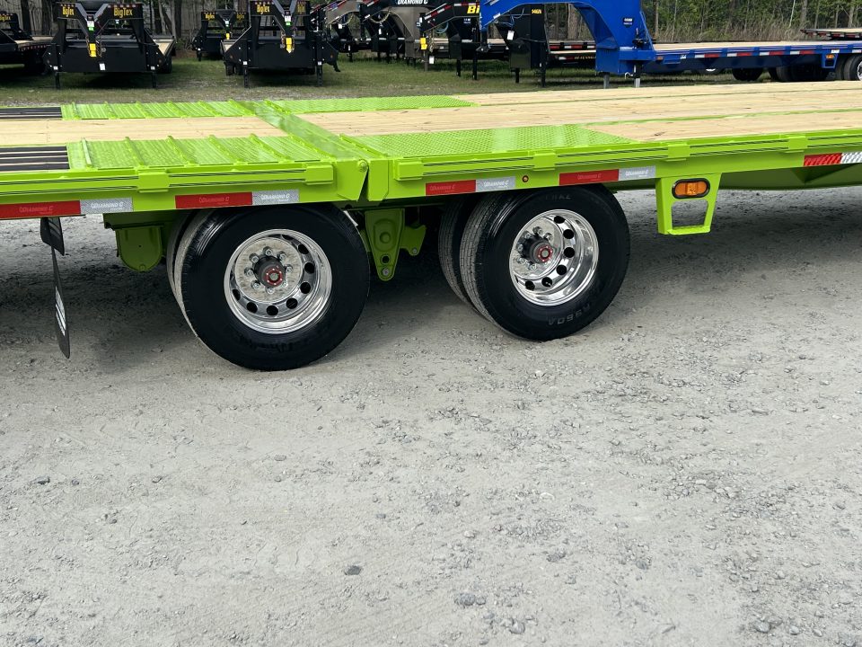New 2026 Diamond C FMAX210 *Pace Setter* Hydraulic Dovetail 32ft (20ft Deck+12ft Dove) Disc Brakes
