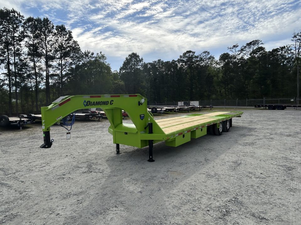 New 2026 Diamond C FMAX210 *Pace Setter* Hydraulic Dovetail 32ft (20ft Deck+12ft Dove) Disc Brakes