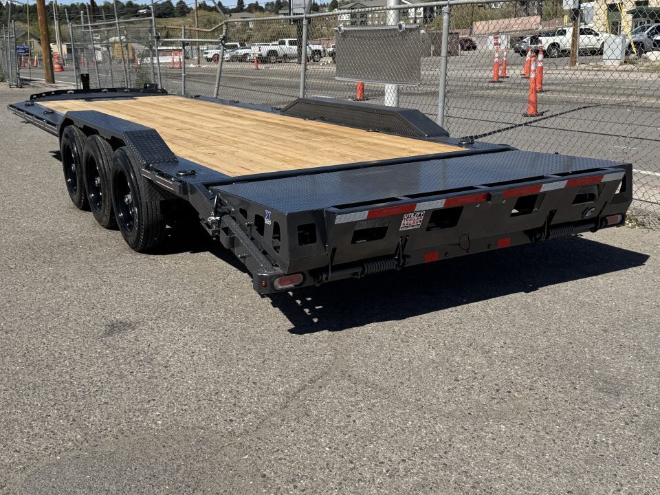 New 2026 Diamond C LPX 26' X-Ramp - 24K Equipment Trailer