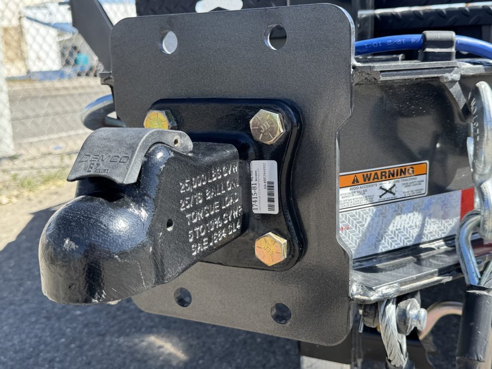 New 2026 Diamond C LPX 26' X-Ramp - 24K Equipment Trailer