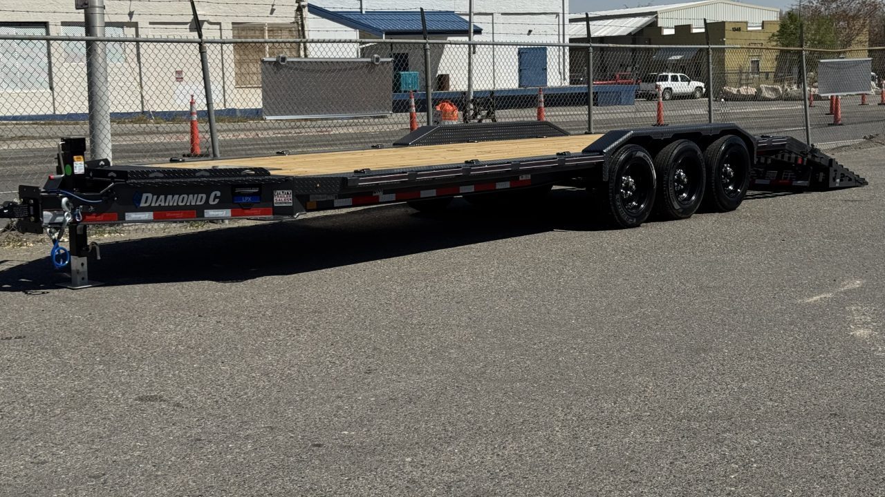 New 2026 Diamond C LPX 26' X-Ramp - 24K Equipment Trailer
