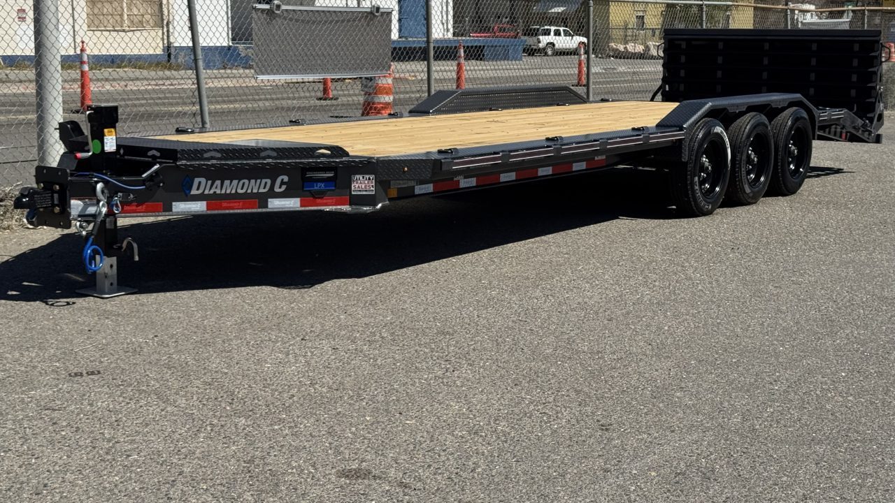 New 2026 Diamond C LPX 26' X-Ramp - 24K Equipment Trailer