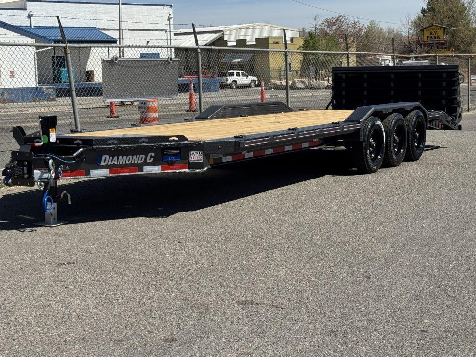 New 2026 Diamond C LPX 26' X-Ramp - 24K Equipment Trailer