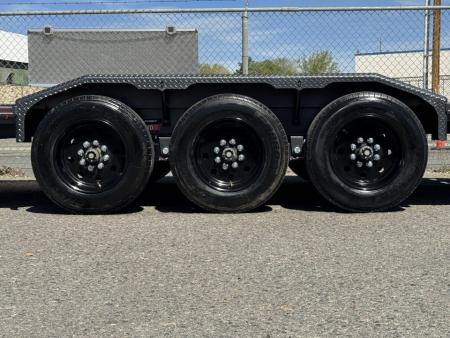 New 2026 Diamond C LPX 26' X-Ramp - 24K Equipment Trailer