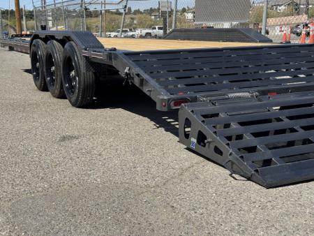 New 2026 Diamond C LPX 26' X-Ramp - 24K Equipment Trailer