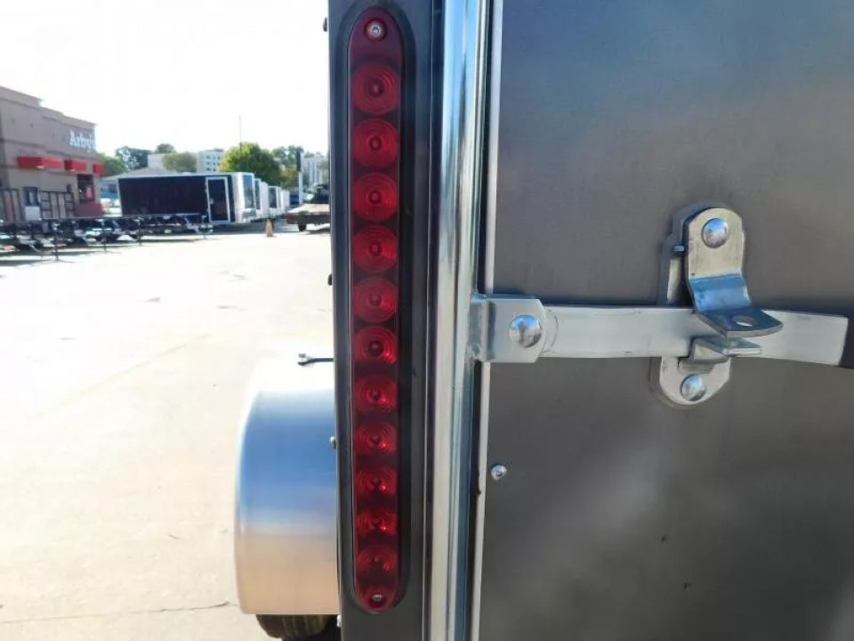 New Enclosed Trailer 5 X 10 Ramp 2990Axle