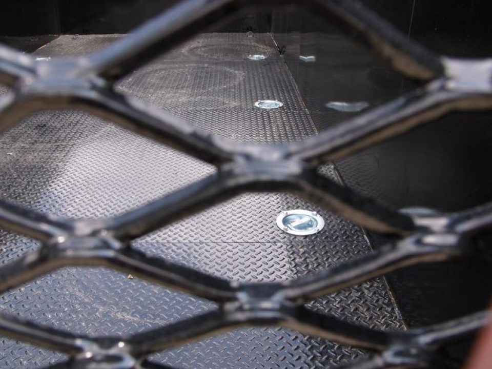 New Landscape  Trailer  High Wall_____Keep Your Items Out Of Sight______83 X 16 Steel  HD Tube Gate 14000 GVW  14 Ply Tires