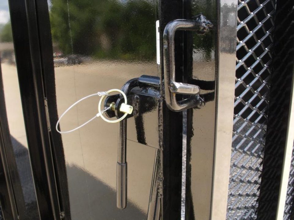 New Landscape  Trailer  High Wall_____Keep Your Items Out Of Sight______83 X 16 Steel  HD Tube Gate 14000 GVW  14 Ply Tires