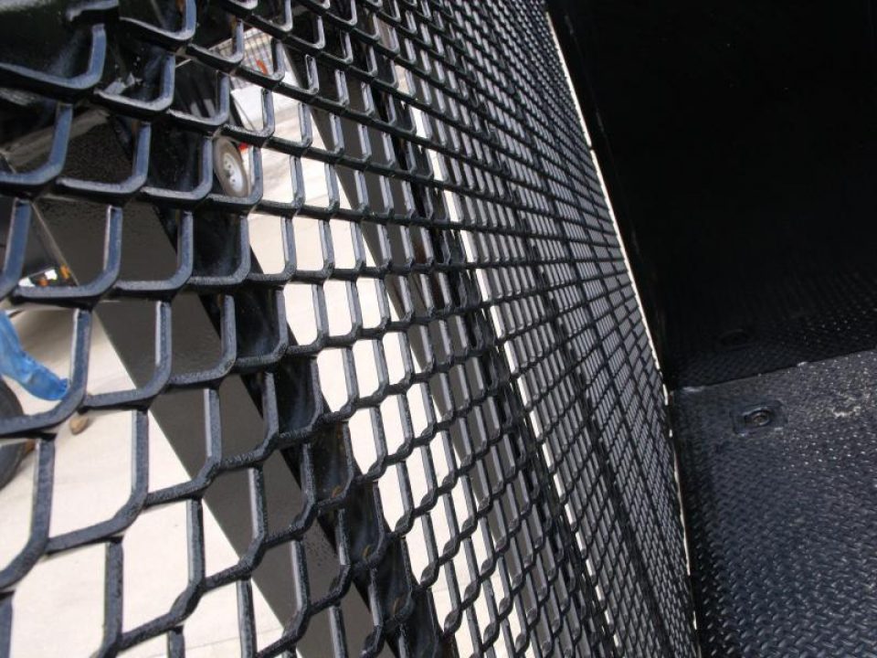 New Landscape  Trailer  High Wall_____Keep Your Items Out Of Sight______83 X 16 Steel  HD Tube Gate 14000 GVW  14 Ply Tires