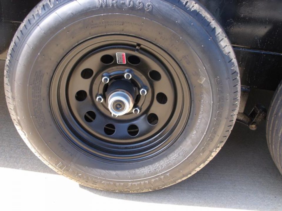 New HUGE SALE WHILE THEY LAST    !!!   Enclosed Trailer 8.5 x 20 Dove  Ramp    Silver Mist  In Color Ramp Door  9990  GVWR Dove Tail  7' Interior