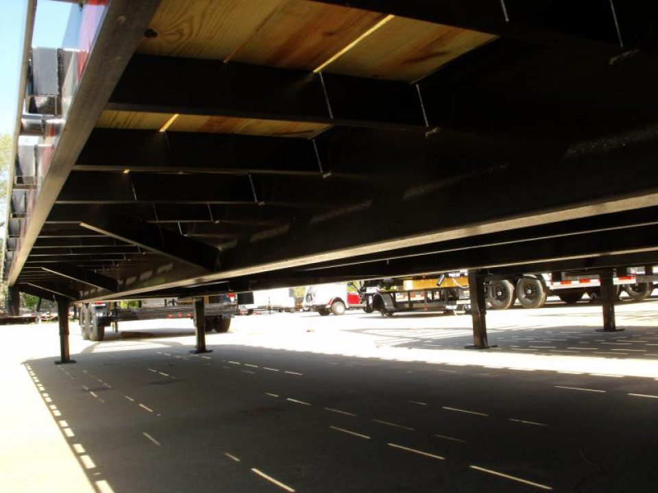 New SALE SALE SALE LOOK AT THIS    Goose Neck Deck Over 102 X 35 + 5 Dove  With Self Cleaning Dove 22500 GVWR      (((  Hutch Suspension System )))