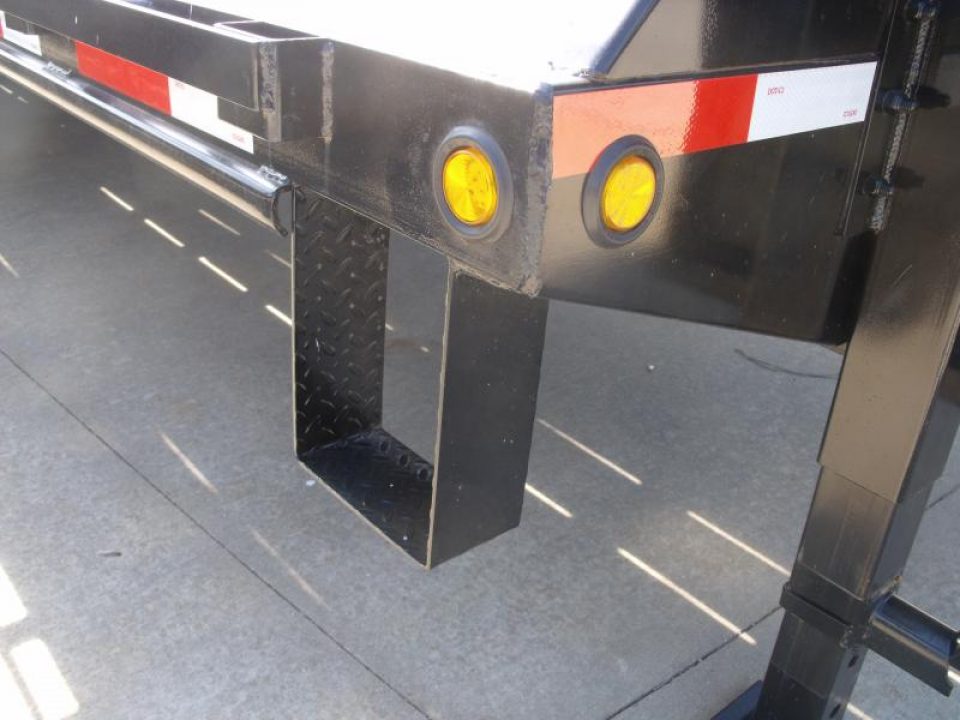 New SALE SALE SALE LOOK AT THIS    Goose Neck Deck Over 102 X 35 + 5 Dove  With Self Cleaning Dove 22500 GVWR      (((  Hutch Suspension System )))