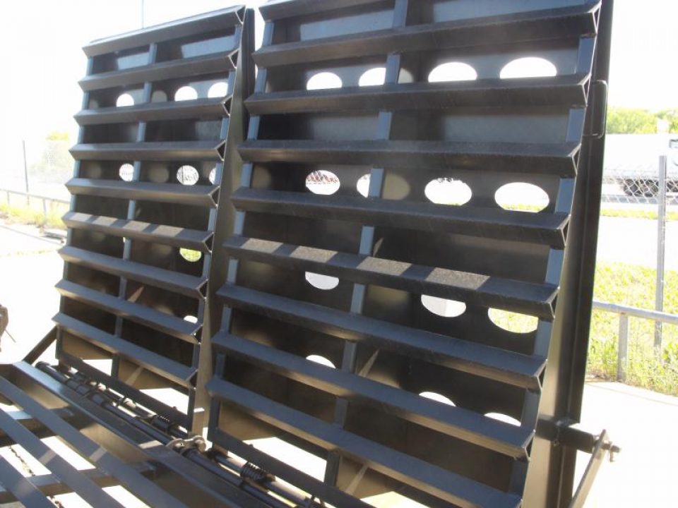 New SALE SALE SALE LOOK AT THIS    Goose Neck Deck Over 102 X 35 + 5 Dove  With Self Cleaning Dove 22500 GVWR      (((  Hutch Suspension System )))