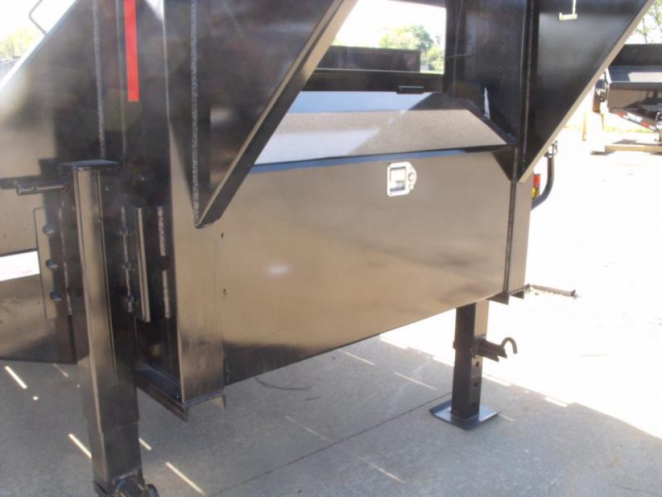 New SALE SALE SALE LOOK AT THIS    Goose Neck Deck Over 102 X 35 + 5 Dove  With Self Cleaning Dove 22500 GVWR      (((  Hutch Suspension System )))